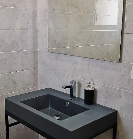 Alfi بيت ضيافة غالاتينا