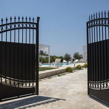 Alfi 4* غالاتينا